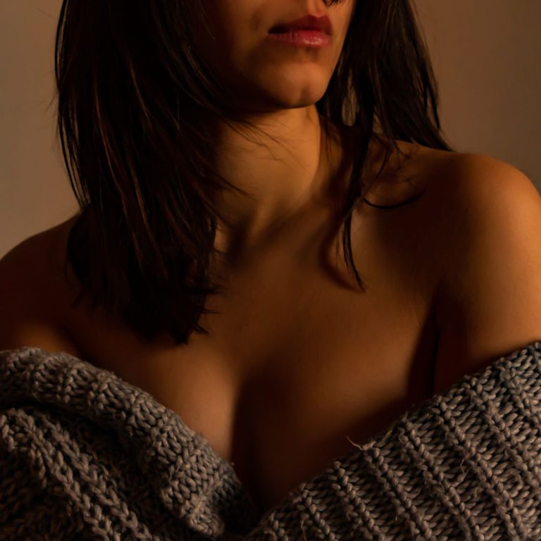 Giovane donna seducente